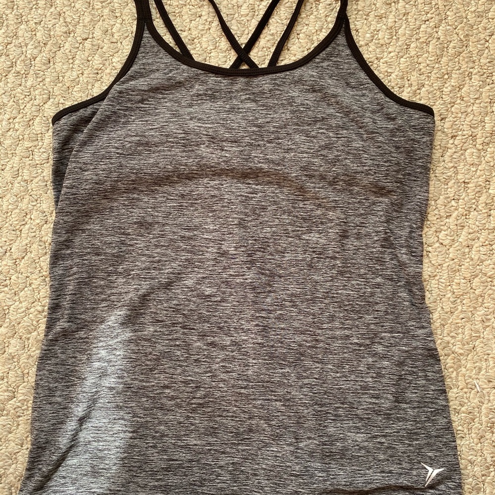 athletic cross cross designed tank top